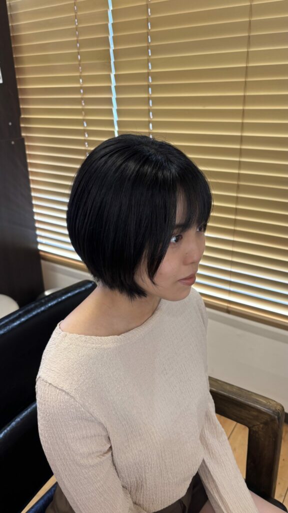 ショートボブ