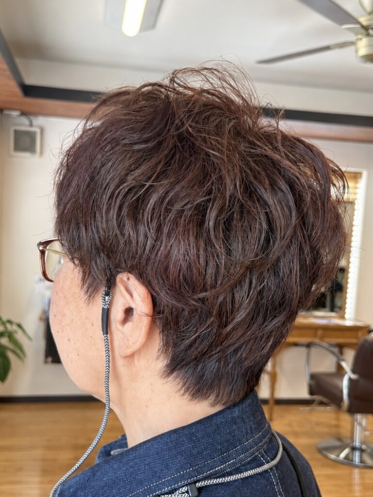 秋のピンクブラウン